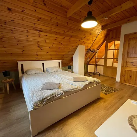 Alma Apartmanhaz * Harkany