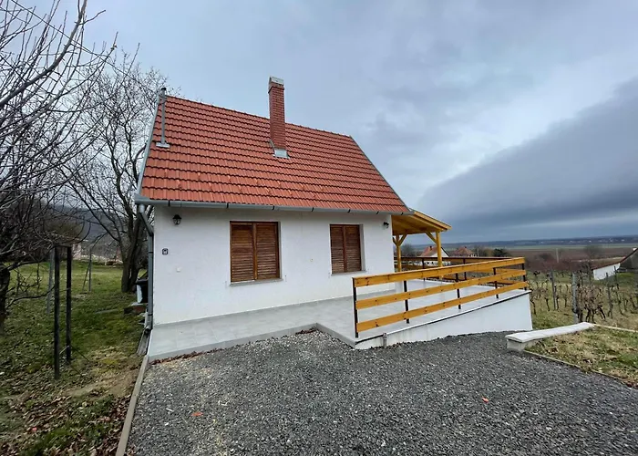 Alma Apartmanhaz Harkány